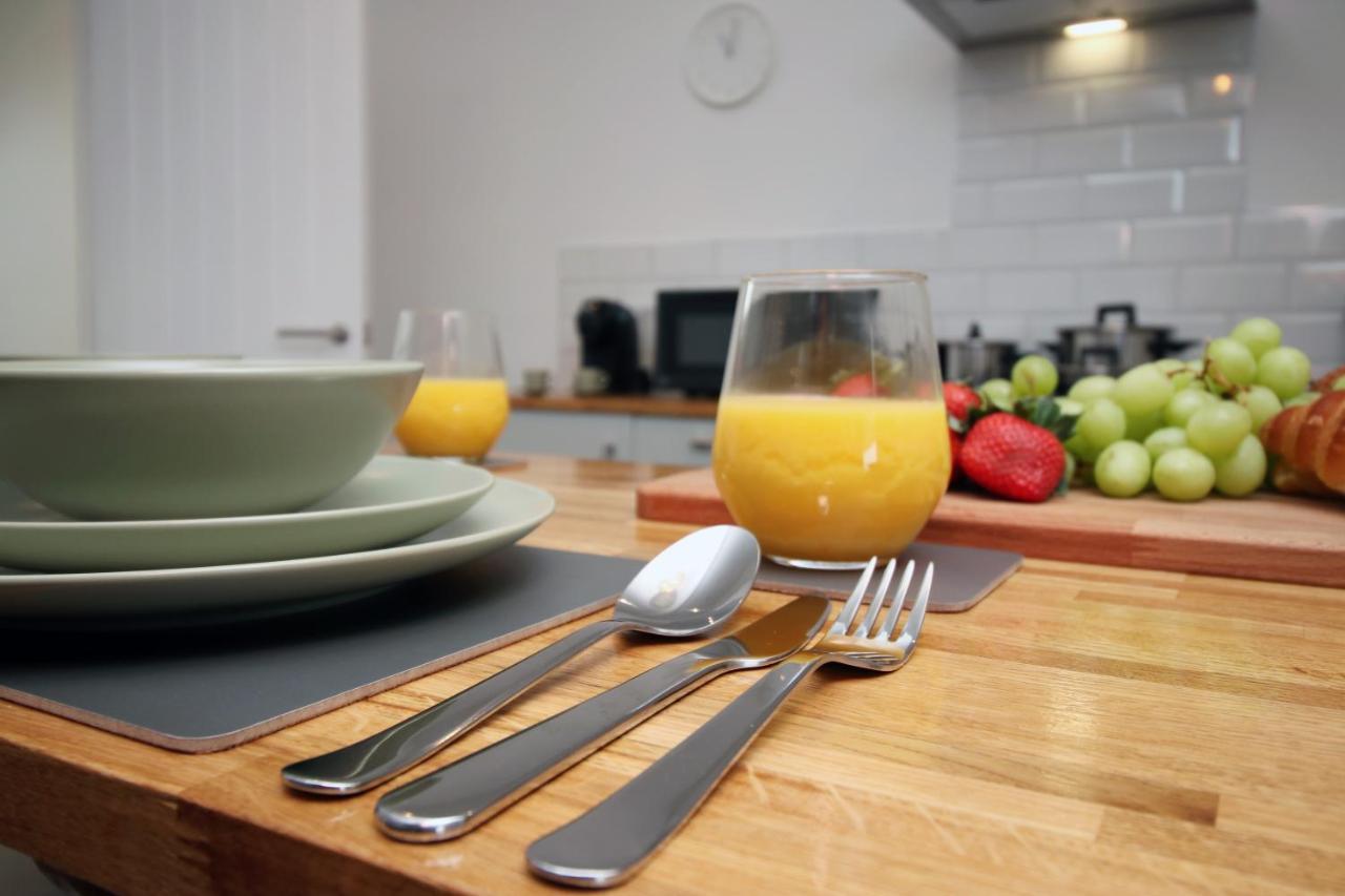 No 49 City Apartments, Perfect For Business And Leisure Stays, 10 Min Drive Into City Centre, Easy Access To Local Transport, 1Br And 2Br Available, Free Parking Cardiff Eksteriør bilde