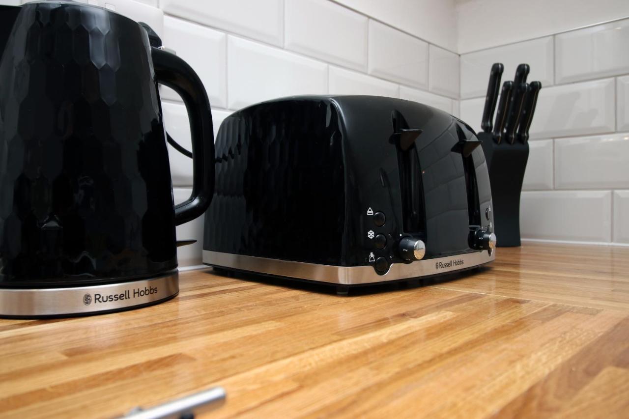No 49 City Apartments, Perfect For Business And Leisure Stays, 10 Min Drive Into City Centre, Easy Access To Local Transport, 1Br And 2Br Available, Free Parking Cardiff Eksteriør bilde
