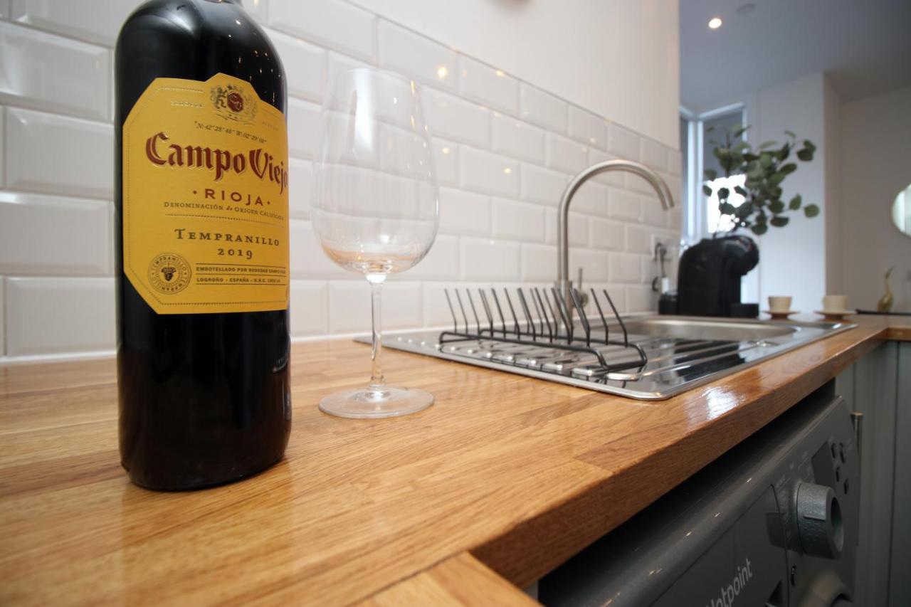 No 49 City Apartments, Perfect For Business And Leisure Stays, 10 Min Drive Into City Centre, Easy Access To Local Transport, 1Br And 2Br Available, Free Parking Cardiff Eksteriør bilde